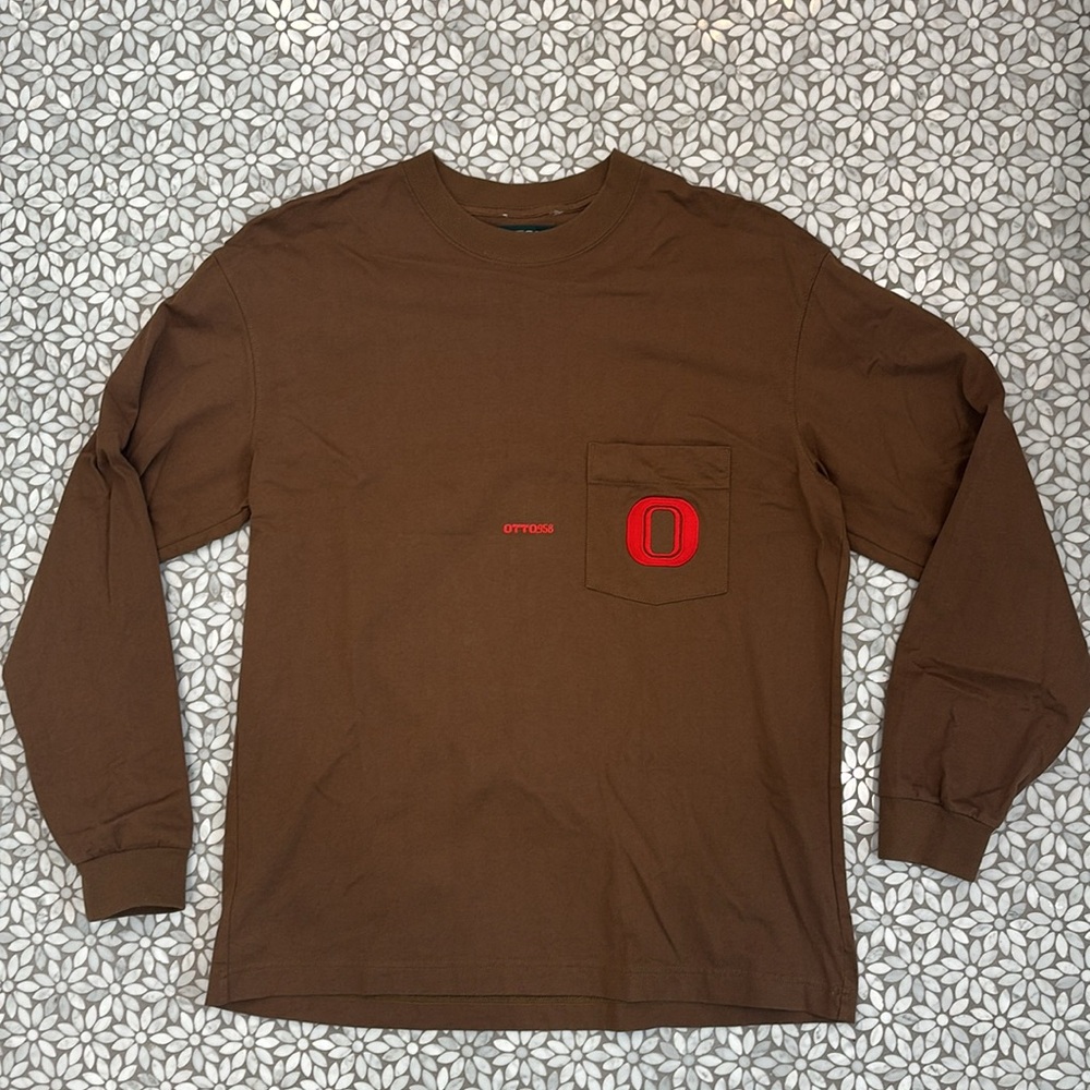 Men's Otto 958 Kiko Kostadinov Squealer LS Tee in Brown, Size M